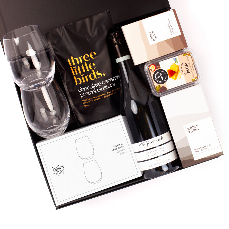 The Red Wine Connoisseur - Pinot Noir, Chocolate & Treats Celebration Gift Box