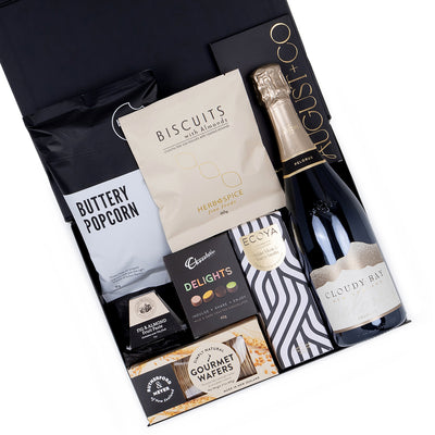 Beautifully presented in our signature black packaging, The Midnight Luxe is designed to leave a lasting impression.